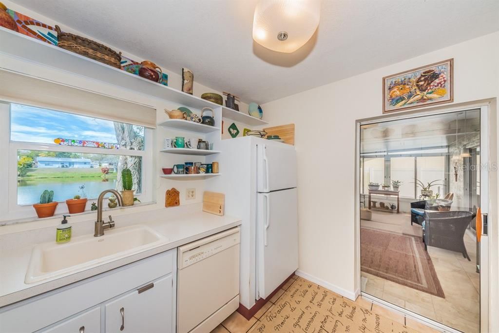 Recently Sold: $275,000 (2 beds, 2 baths, 1104 Square Feet)