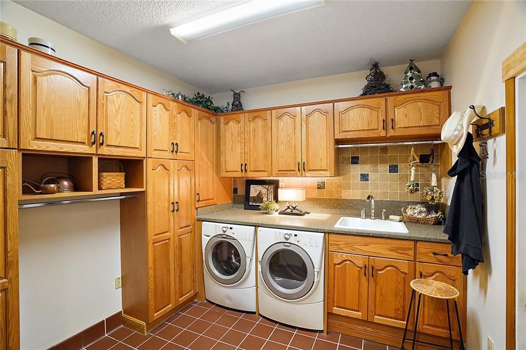 Laundry Room with Sink and Loads of Storage