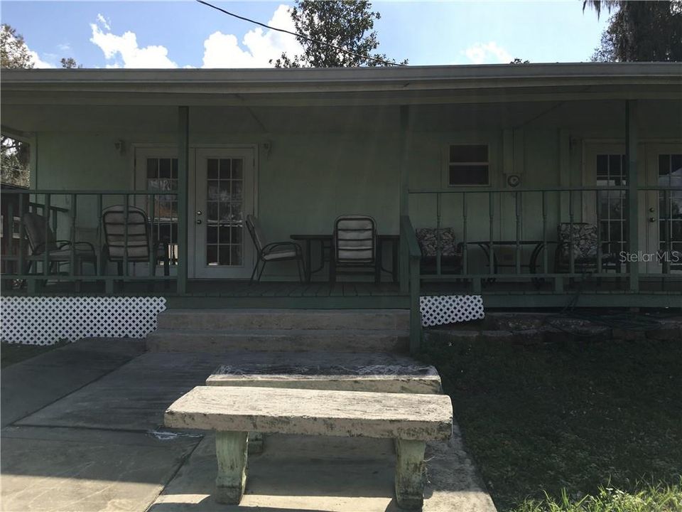Recently Sold: $174,000 (2 beds, 1 baths, 736 Square Feet)