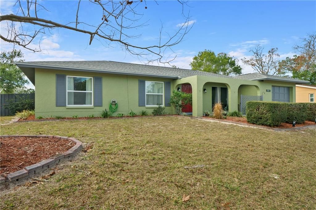Recently Sold: $184,900 (3 beds, 2 baths, 1340 Square Feet)