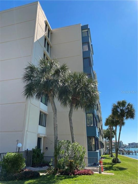 Recently Sold: $399,000 (2 beds, 2 baths, 1335 Square Feet)