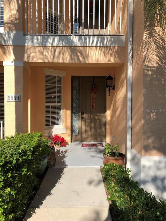 Recently Sold: $250,000 (2 beds, 2 baths, 1652 Square Feet)