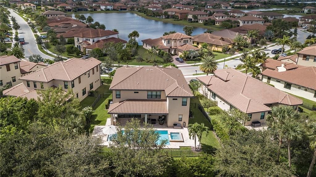 Recently Sold: $1,000,000 (5 beds, 5 baths, 4400 Square Feet)