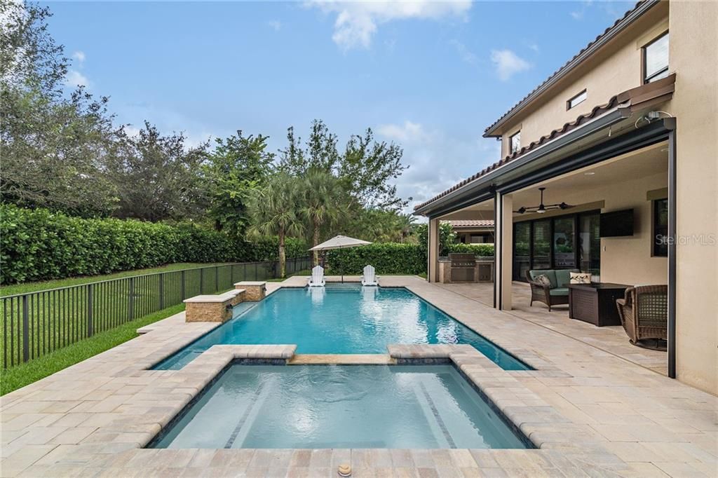 Recently Sold: $1,000,000 (5 beds, 5 baths, 4400 Square Feet)