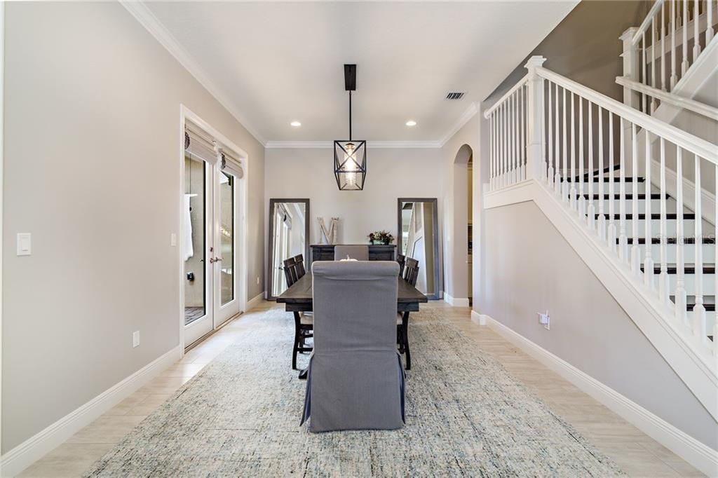 Recently Sold: $1,000,000 (5 beds, 5 baths, 4400 Square Feet)