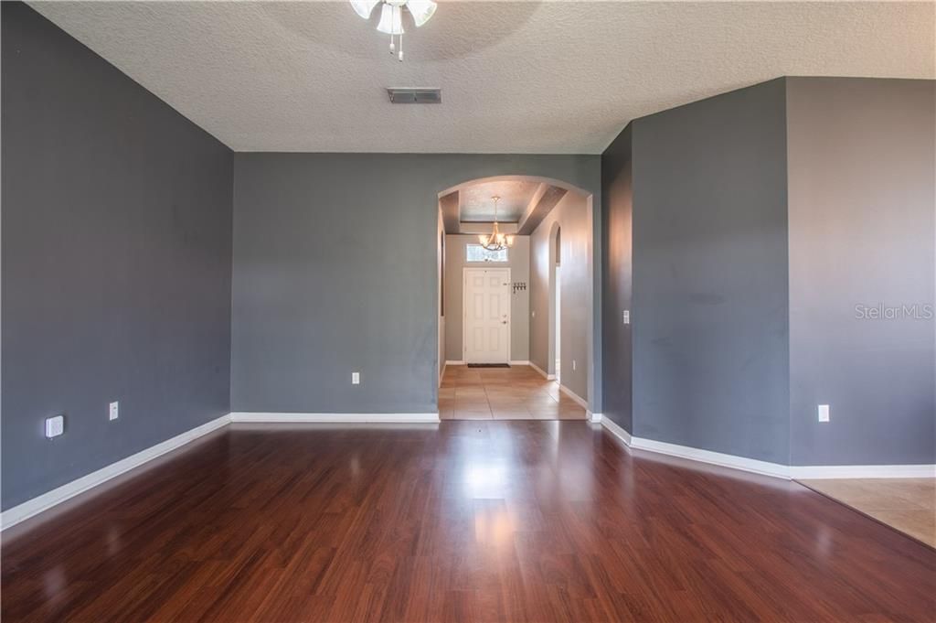 Recently Sold: $236,000 (3 beds, 2 baths, 1609 Square Feet)