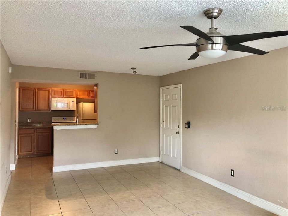 Recently Rented: $975 (1 beds, 1 baths, 627 Square Feet)