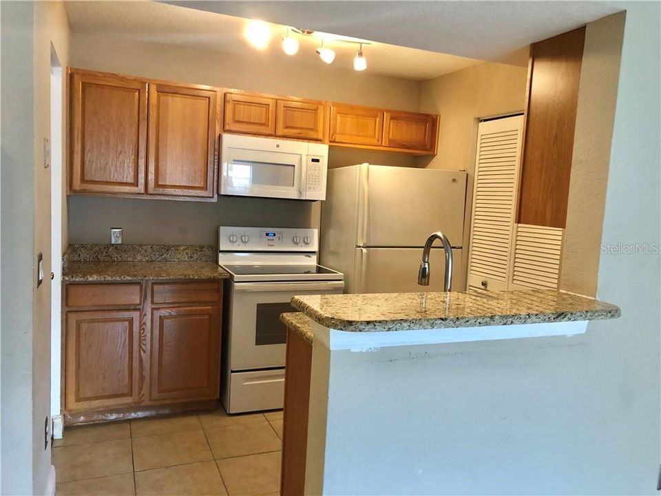 Recently Rented: $975 (1 beds, 1 baths, 627 Square Feet)