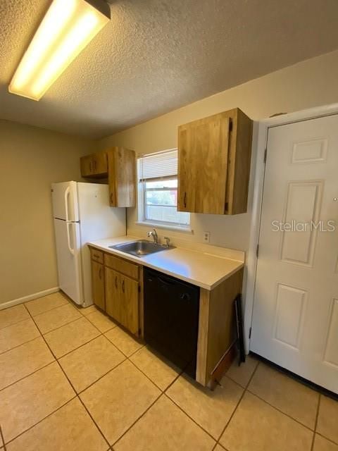 Recently Rented: $700 (1 beds, 1 baths, 5684 Square Feet)