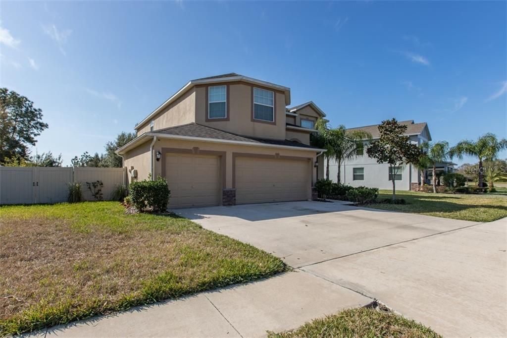 Recently Sold: $374,999 (5 beds, 3 baths, 3127 Square Feet)