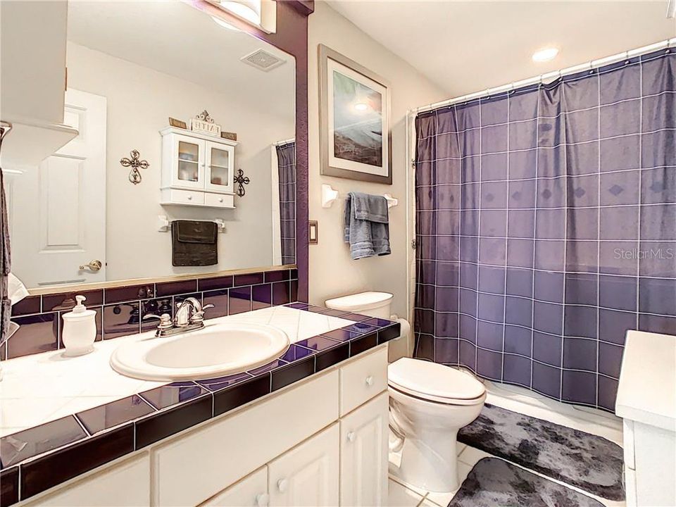 最近售出: $599,000 (3 贝兹, 2 浴室, 2575 平方英尺)