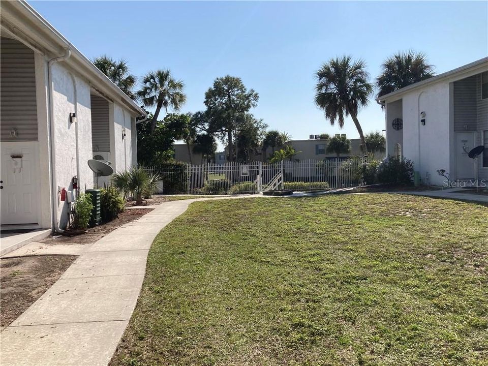 Recently Sold: $99,900 (2 beds, 1 baths, 1062 Square Feet)