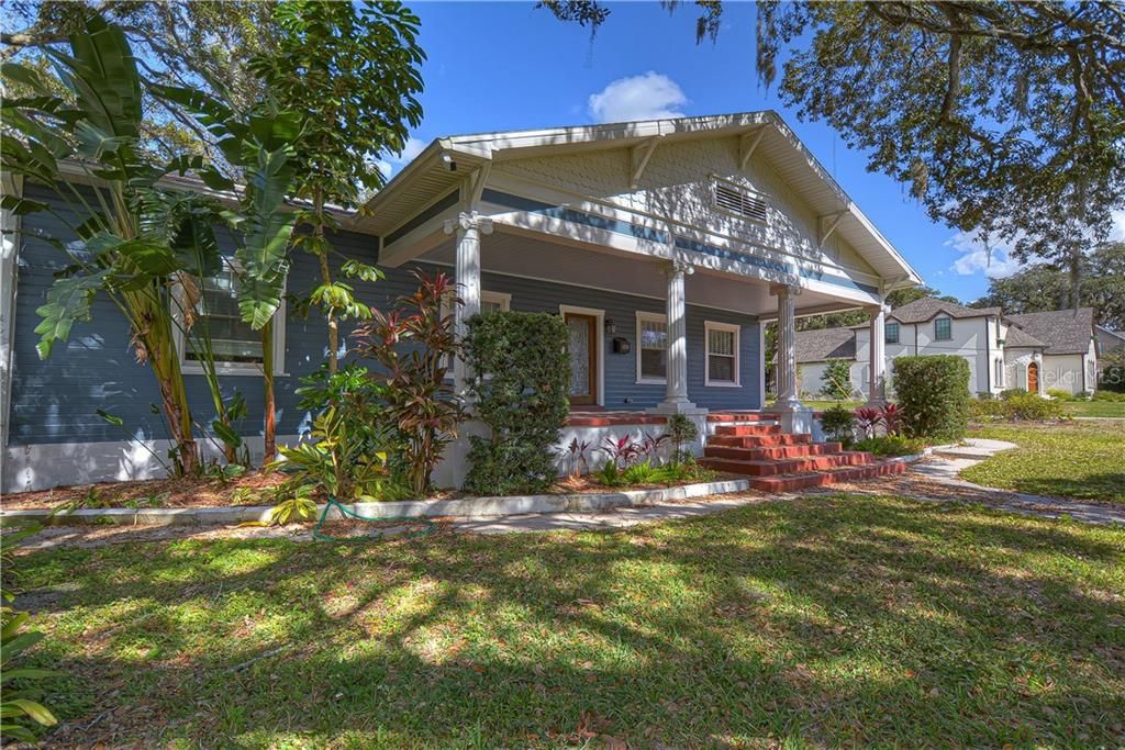 Recently Sold: $749,999 (3 beds, 2 baths, 2000 Square Feet)