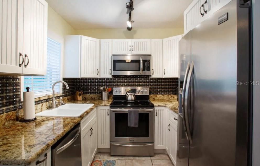 Recently Sold: $425,000 (1 beds, 1 baths, 630 Square Feet)