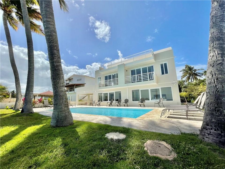 Vendido Recientemente: $1,795,000 (6 camas, 5 baños, 4160 Pies cuadrados)