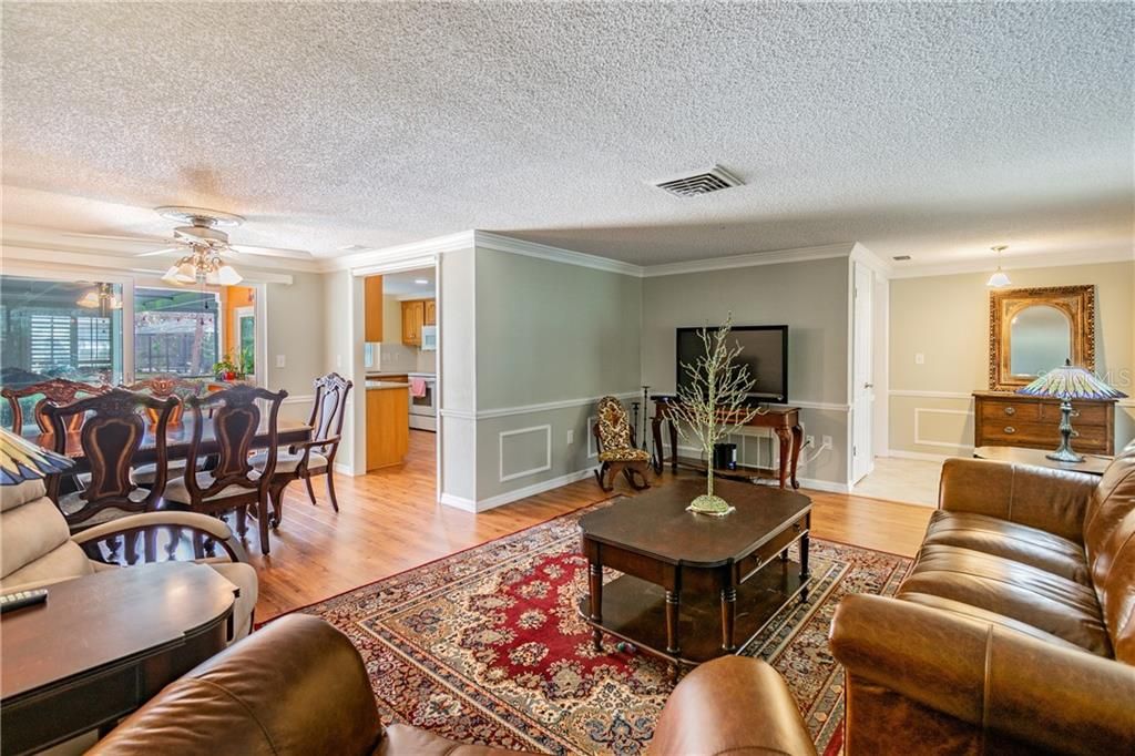 Recently Sold: $250,000 (2 beds, 2 baths, 1519 Square Feet)