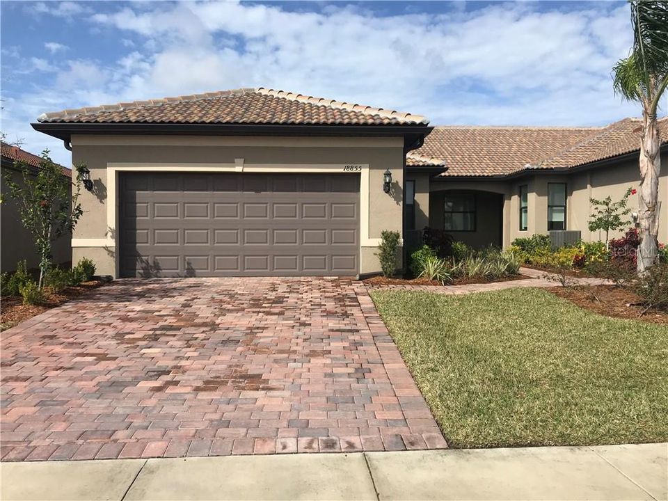 Недавно продано: $285,000 (2 спален, 2 ванн, 1611 Квадратных фут)