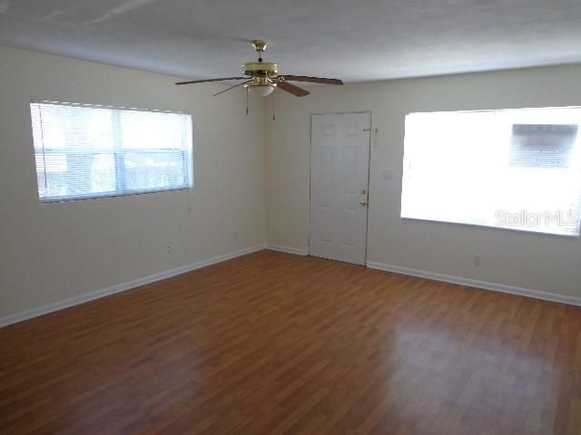 Recently Rented: $750 (2 beds, 1 baths, 875 Square Feet)