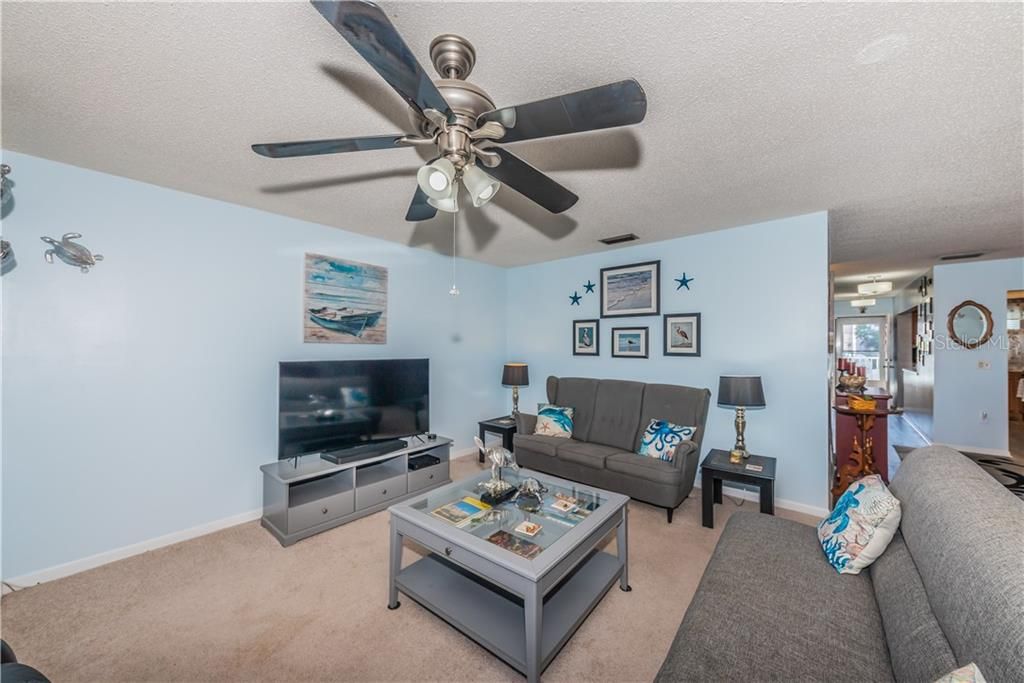 Recently Sold: $199,900 (1 beds, 1 baths, 1060 Square Feet)
