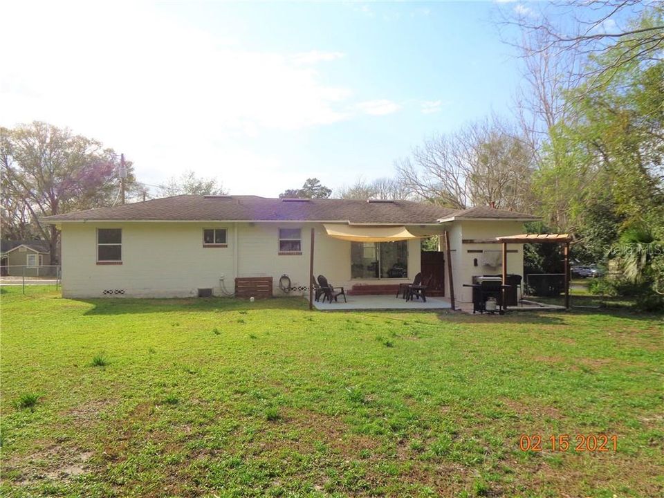 Recently Sold: $164,900 (2 beds, 1 baths, 1085 Square Feet)