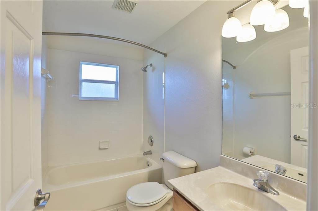 最近租的: $2,500 (4 贝兹, 2 浴室, 1844 平方英尺)