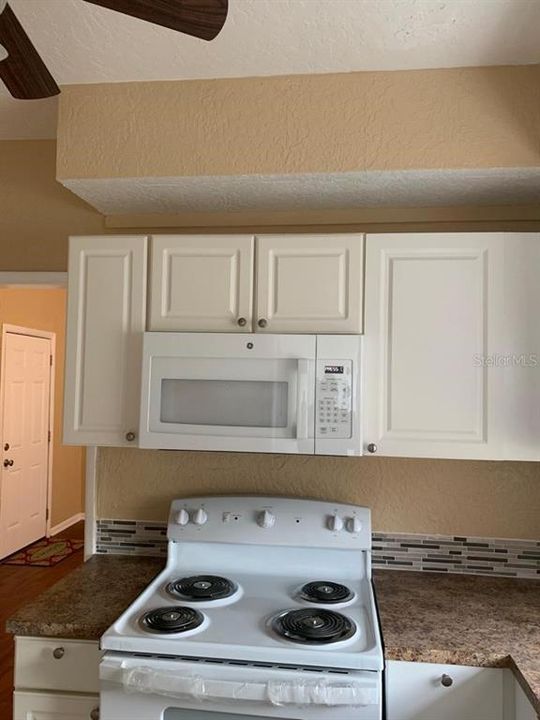 Recently Rented: $850 (1 beds, 1 baths, 600 Square Feet)