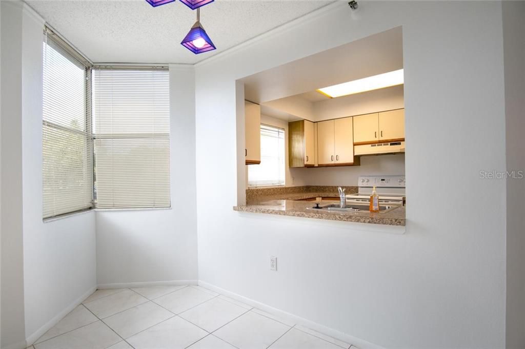 Recently Sold: $140,000 (1 beds, 1 baths, 740 Square Feet)