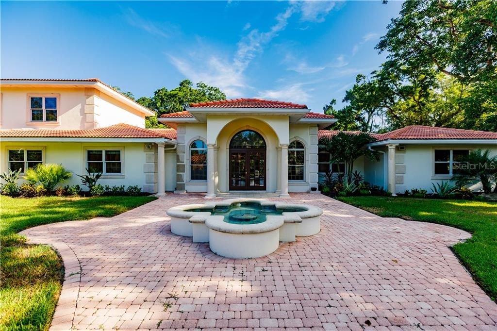 Recently Sold: $2,390,000 (5 beds, 4 baths, 4210 Square Feet)