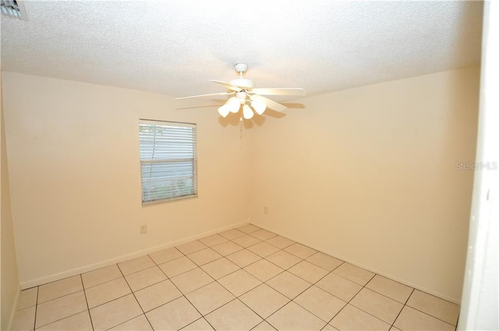 Recently Rented: $895 (2 beds, 1 baths, 1012 Square Feet)