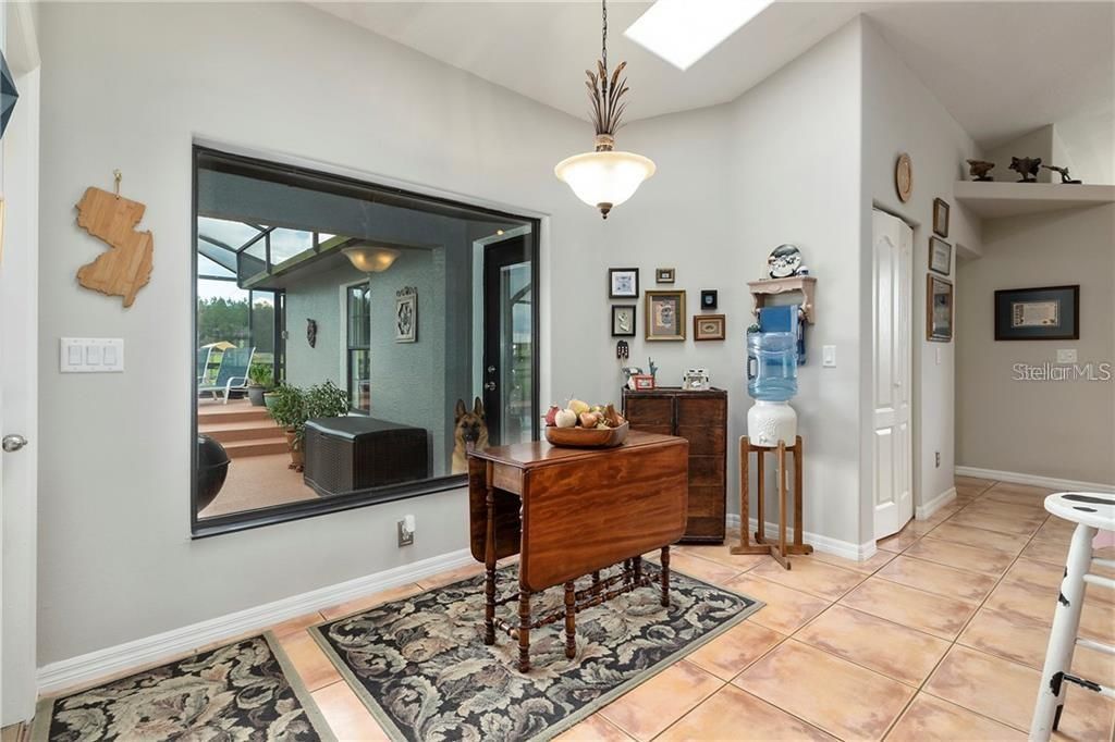 Recently Sold: $679,000 (4 beds, 2 baths, 2514 Square Feet)