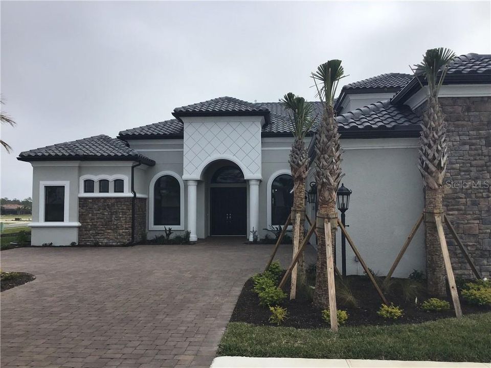 Recently Sold: $1,150,000 (4 beds, 4 baths, 4890 Square Feet)