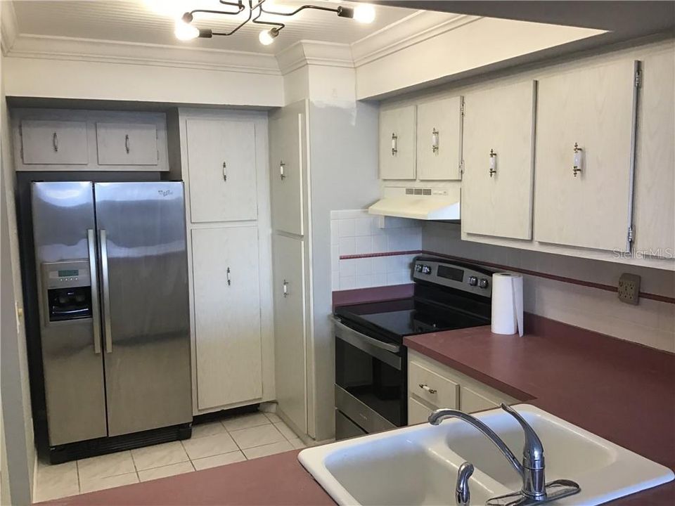 Recently Rented: $1,550 (1 beds, 1 baths, 780 Square Feet)