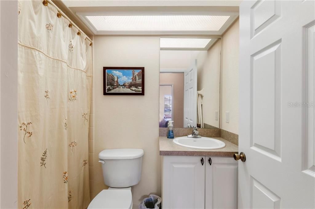 最近售出: $124,900 (2 贝兹, 2 浴室, 1017 平方英尺)