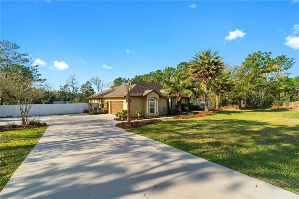 Recently Sold: $399,000 (4 beds, 3 baths, 2887 Square Feet)