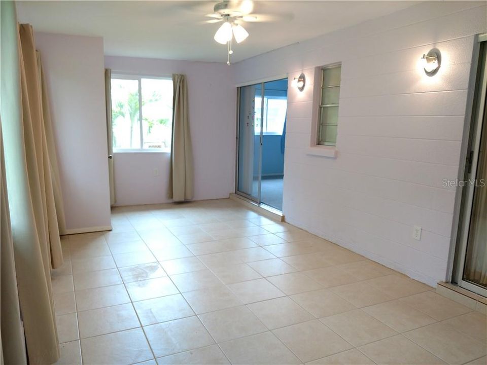 Recently Rented: $1,450 (2 beds, 2 baths, 1090 Square Feet)