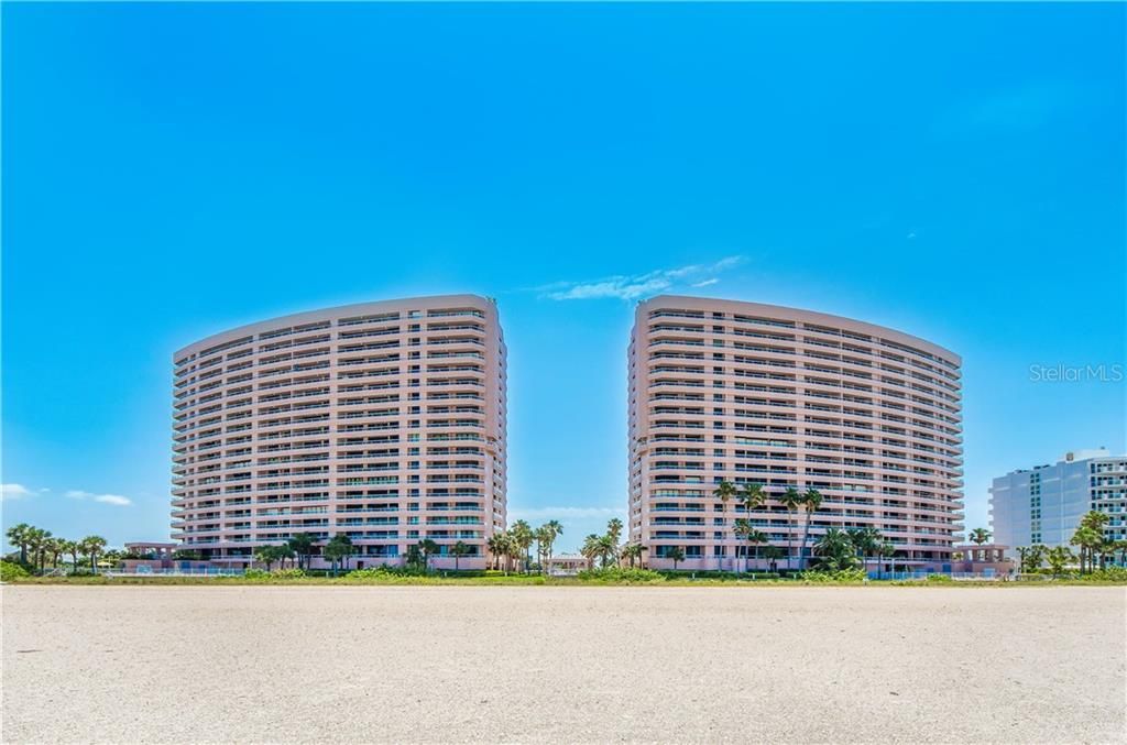 Recently Sold: $850,000 (2 beds, 2 baths, 1570 Square Feet)