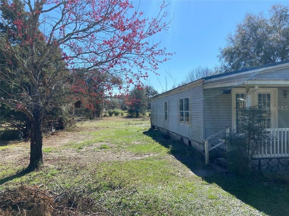 Recently Sold: $49,900 (3 beds, 2 baths, 1472 Square Feet)