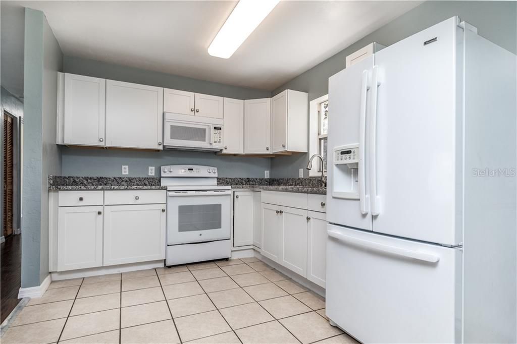 Recently Sold: $117,000 (3 beds, 1 baths, 816 Square Feet)