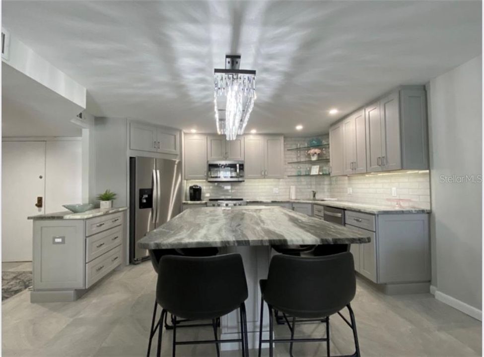Recently Sold: $610,000 (2 beds, 2 baths, 1326 Square Feet)