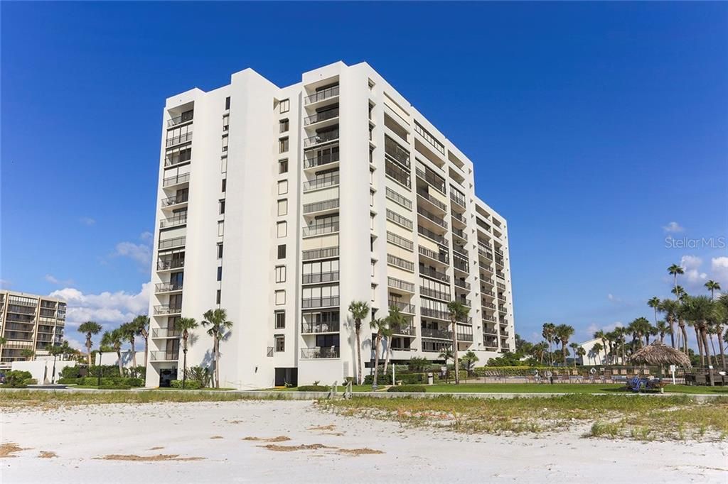 Recently Sold: $610,000 (2 beds, 2 baths, 1326 Square Feet)