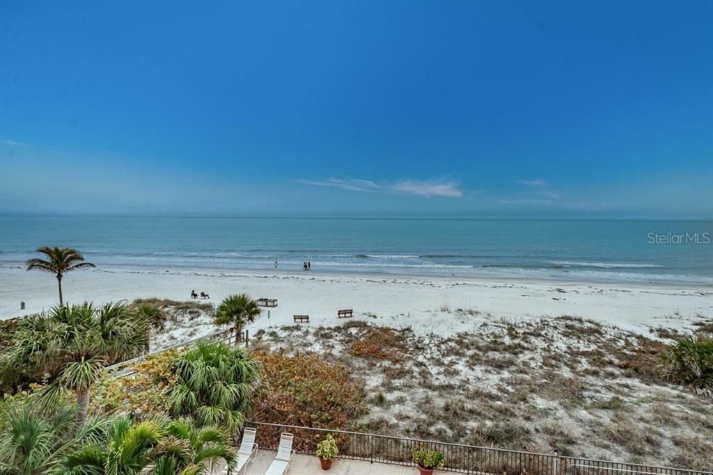 Recently Sold: $975,000 (3 beds, 3 baths, 1740 Square Feet)