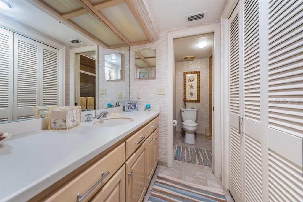 最近售出: $975,000 (3 贝兹, 3 浴室, 1740 平方英尺)