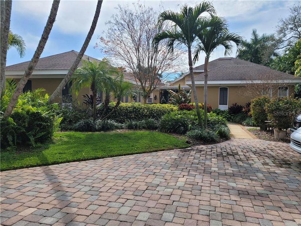 Recently Sold: $1,795,000 (4 beds, 4 baths, 4217 Square Feet)