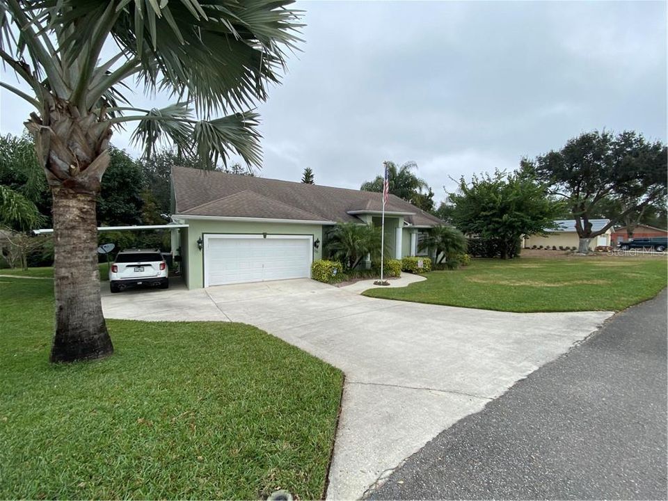 Recently Sold: $325,000 (3 beds, 3 baths, 2296 Square Feet)
