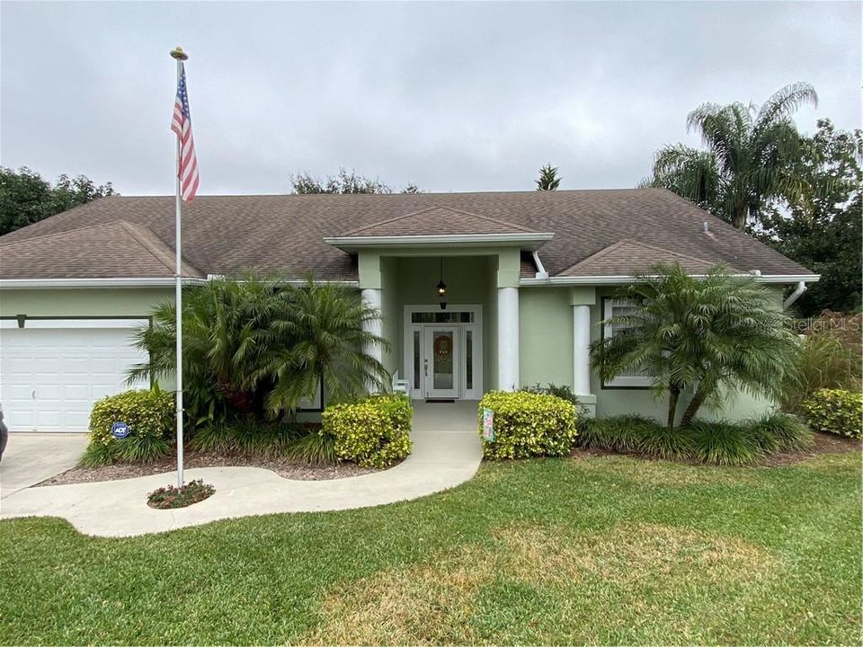 Recently Sold: $325,000 (3 beds, 3 baths, 2296 Square Feet)