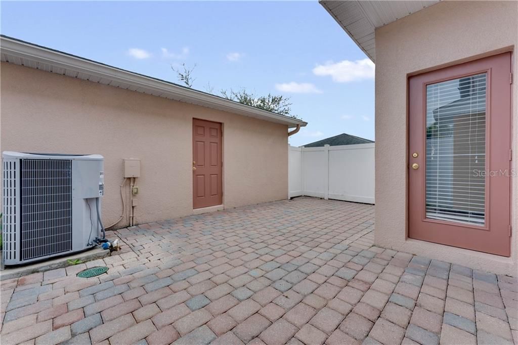 Recently Sold: $315,000 (4 beds, 3 baths, 1872 Square Feet)