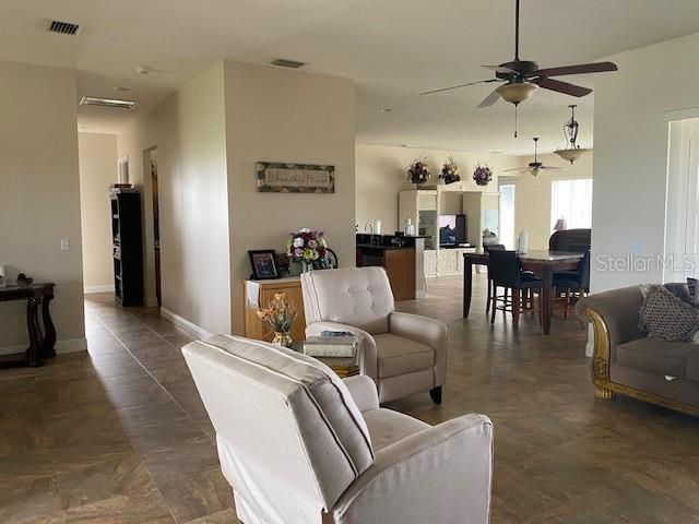 Recently Sold: $775,000 (4 beds, 3 baths, 2833 Square Feet)