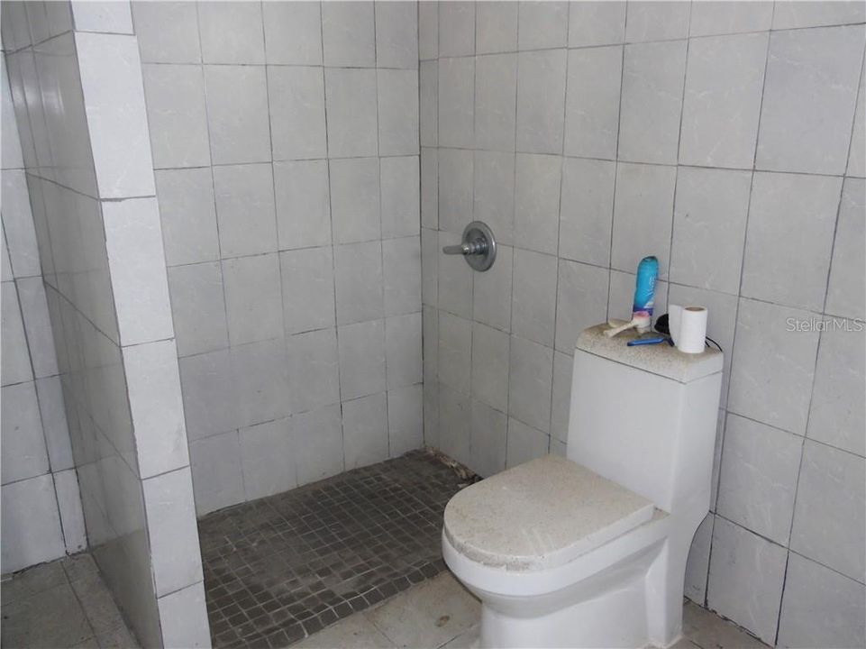 Vendido Recientemente: $195,000 (5 camas, 5 baños, 3000 Pies cuadrados)