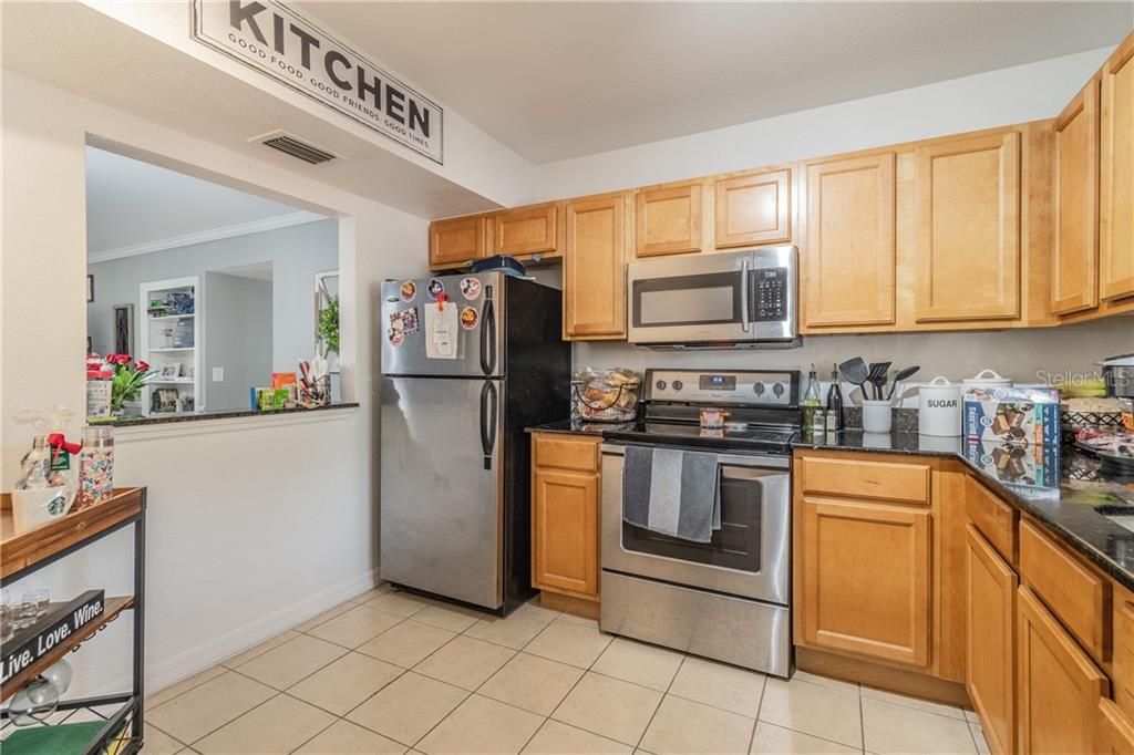 Recently Sold: $189,900 (2 beds, 2 baths, 1156 Square Feet)