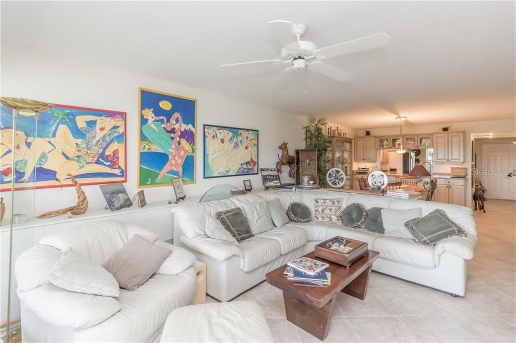 Recently Sold: $430,000 (2 beds, 2 baths, 1486 Square Feet)